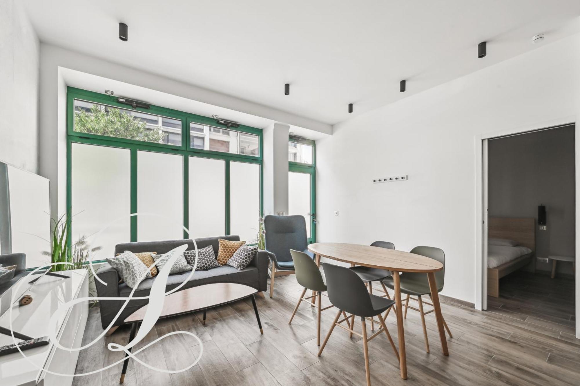 Oasis, Superbe 3 A 15eme Appartement Parijs